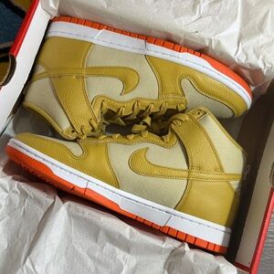 Mens Nike Dunk High 'Wheat Gold Safety Orange' DV7215-700